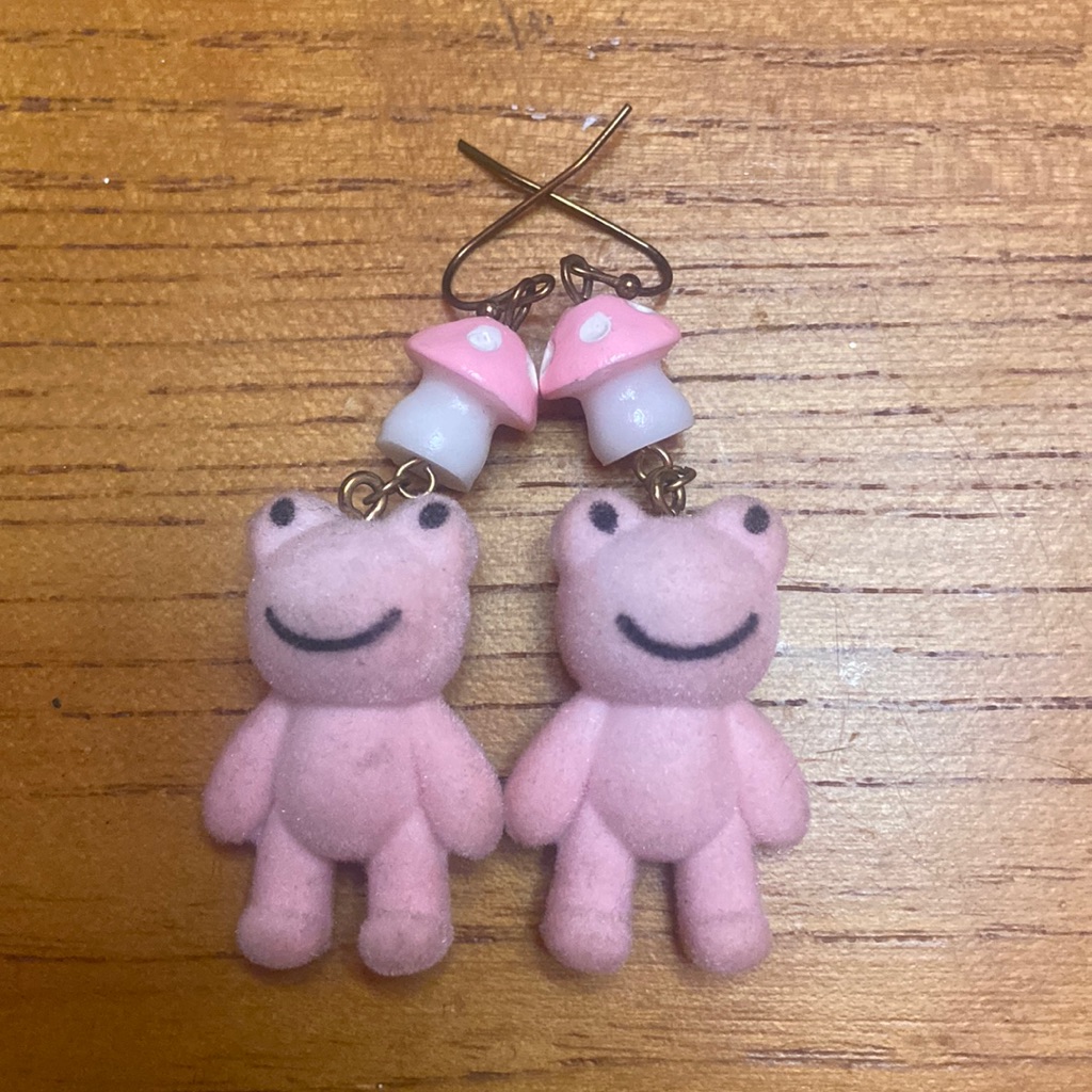 Hot Topic Mushroom Frogs Pink Flocked Velvet French Hook Fairycore Cute Vibes